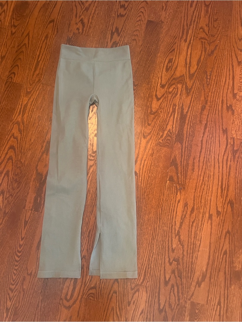 Fabletics Straight Leg Ribbed Green Yoga Pants Size Small Split Hem
